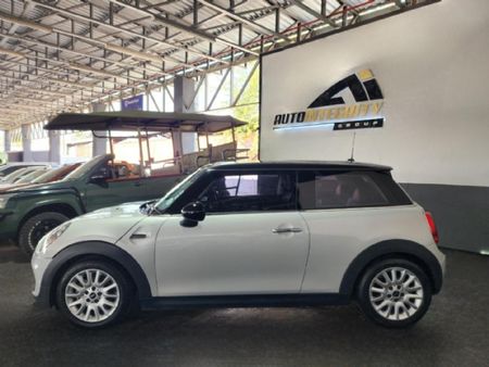 2014-MINI-Hatch-Cooper-Auto_7