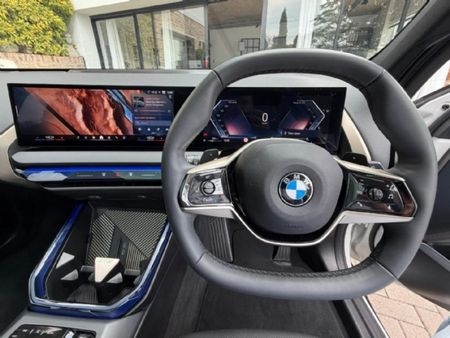 2026-BMW-X3-sDrive-20i-Pure-Design_12