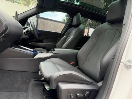 2026-BMW-X3-sDrive-20i-Pure-Design_20