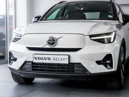2024-Volvo-XC40-P8-Recharge_12