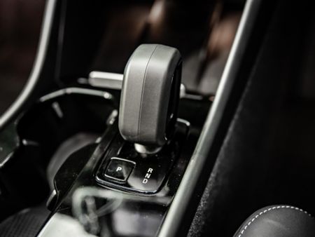 2024-Volvo-XC40-P8-Recharge_18