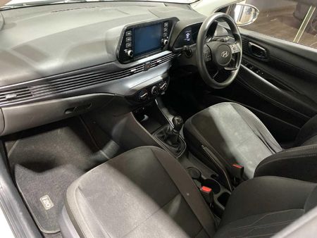 2022-Hyundai-i20-12-Motion_8
