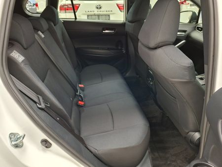 2025-Toyota-Corolla-Cross-18-XI_18