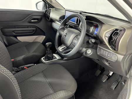 2024-Citroen-C3-12-Feel_9