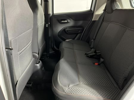 2024-Citroen-C3-12-Feel_3
