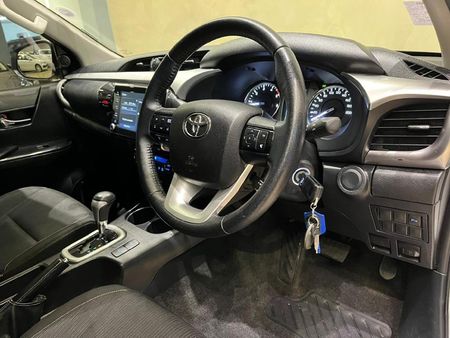 2024-Toyota-Hilux-28-GD-6-Raised-Body-Raider-Auto-Double-Cab_6