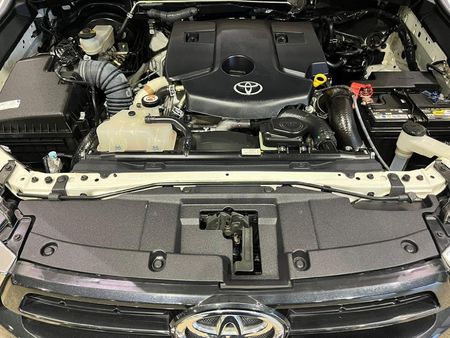 2024-Toyota-Hilux-28-GD-6-Raised-Body-Raider-Auto-Double-Cab_8