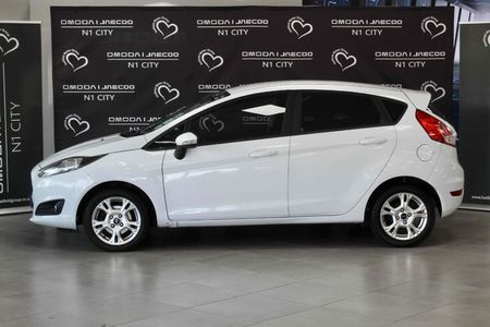 2017-Ford-Fiesta-10-EcoBoost-Trend-5-dr_2