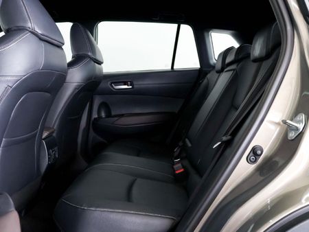 2026-Toyota-Corolla-Cross-18-XS-Hybrid_16