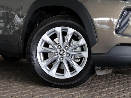 2026-Toyota-Corolla-Cross-18-XS-Hybrid_5