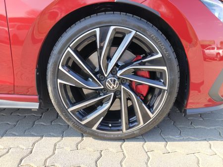 2024-Volkswagen-Golf-8-GTI-20-TSI-Auto_9