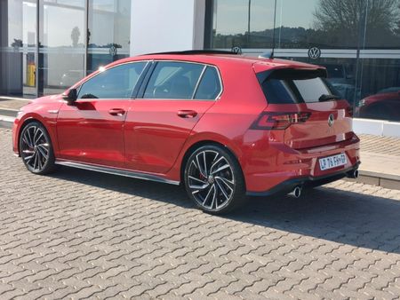 2024-Volkswagen-Golf-8-GTI-20-TSI-Auto_11