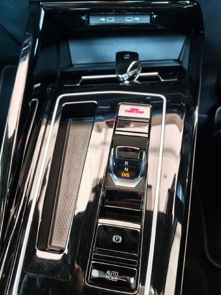 2024-Volkswagen-Golf-8-GTI-20-TSI-Auto_19
