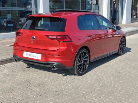 2024-Volkswagen-Golf-8-GTI-20-TSI-Auto_4