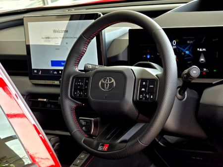 2026-Toyota-RAV4-25-GR-S-Hybrid-CVT-Auto-E-Four_22