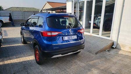 2022-Renault-Triber-10-Intens_4