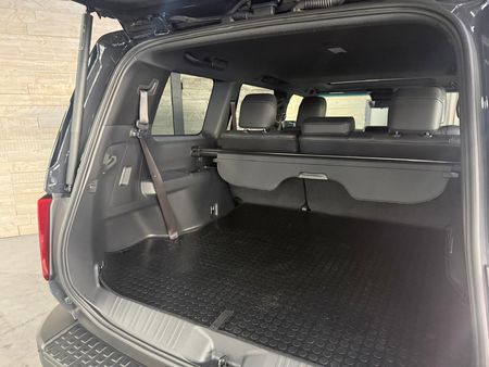 2025-Toyota-Land-Cruiser-Prado-VX-R-28GD-Auto_11