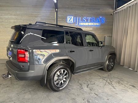 2025-Toyota-Land-Cruiser-Prado-VX-R-28GD-Auto_7