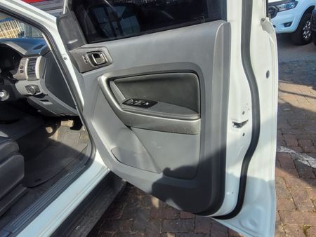 2016-Ford-Everest-22-TDCi-XLT-Auto_7