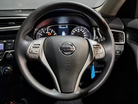 2018-Nissan-X-Trail-20-Visia_9