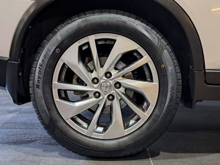 2018-Nissan-X-Trail-20-Visia_21