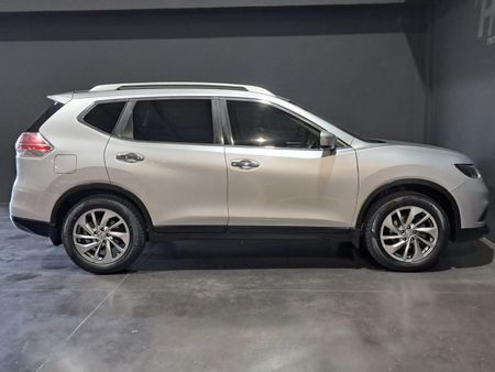 2018-Nissan-X-Trail-20-Visia_3