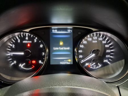2018-Nissan-X-Trail-20-Visia_8