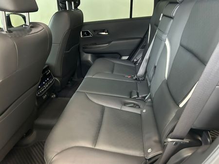 2025-Toyota-Land-Cruiser-300-V6-33D-GR-S_12