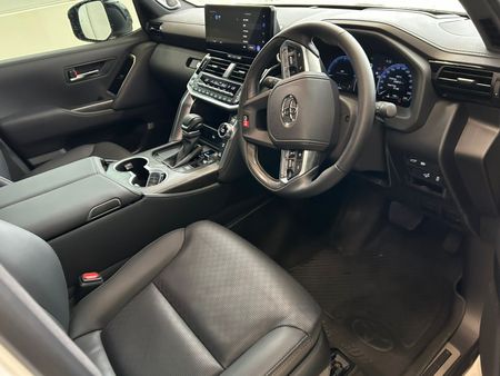 2025-Toyota-Land-Cruiser-300-V6-33D-GR-S_17