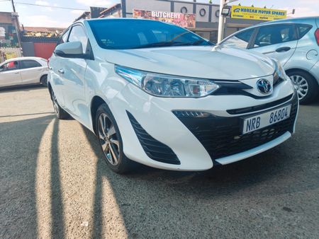 2018-Toyota-Yaris-15-XS-5-dr_1