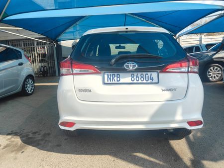 2018-Toyota-Yaris-15-XS-5-dr_3