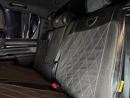 2019-Toyota-Hilux-28-GD-6-GR-S-4x4-Auto-Double-Cab_10