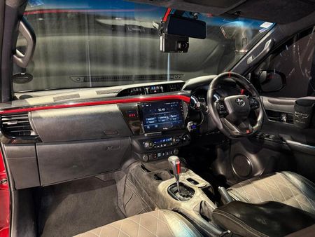 2019-Toyota-Hilux-28-GD-6-GR-S-4x4-Auto-Double-Cab_13