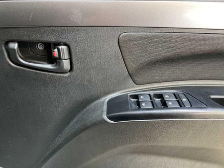 2023-Mahindra-Pik-Up-22-mHawk-S6-Refresh-4x4-Auto-Double-Cab_16