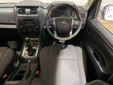 2023-Mahindra-Pik-Up-22-mHawk-S6-Refresh-4x4-Auto-Double-Cab_20