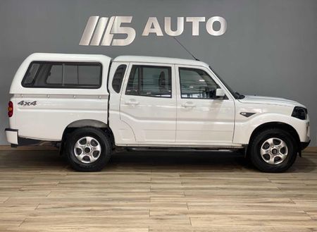 2023-Mahindra-Pik-Up-22-mHawk-S6-Refresh-4x4-Auto-Double-Cab_3