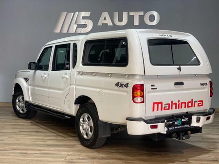 2023-Mahindra-Pik-Up-22-mHawk-S6-Refresh-4x4-Auto-Double-Cab_8