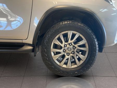 2021-Toyota-Fortuner-28-GD-6-Raised-Body-Auto_10