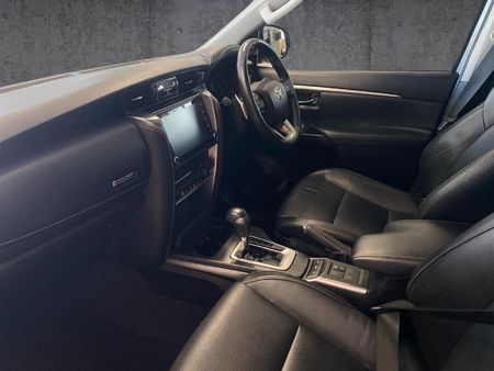 2021-Toyota-Fortuner-28-GD-6-Raised-Body-Auto_18