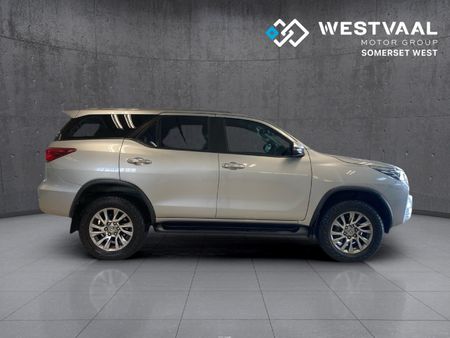 2021-Toyota-Fortuner-28-GD-6-Raised-Body-Auto_7