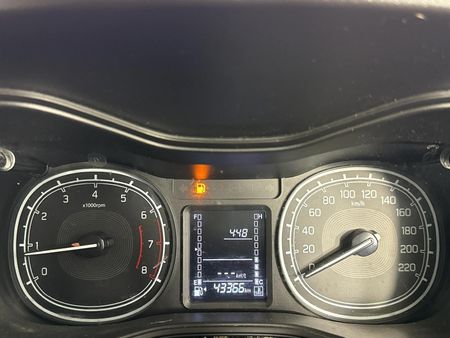 2022-Toyota-Urban-Cruiser-15-Xi_2