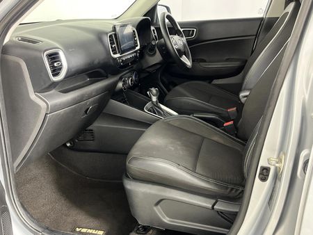 2020-Hyundai-Venue-10-TGDI-Fluid-Auto_8