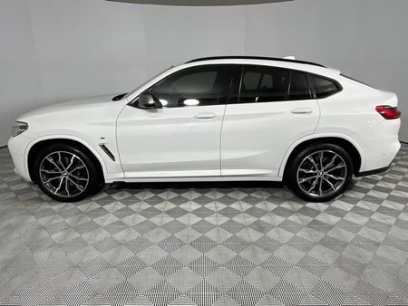 2020-BMW-X4-M40i_19