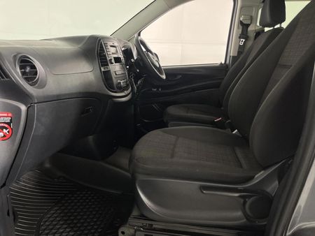 2019-Mercedes-Benz-Vito-116-22-CDI-Tourer-Pro-Auto_8