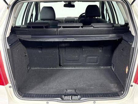 2012-Mercedes-Benz-A-Class-A-180-CDI-Classic-Auto_16