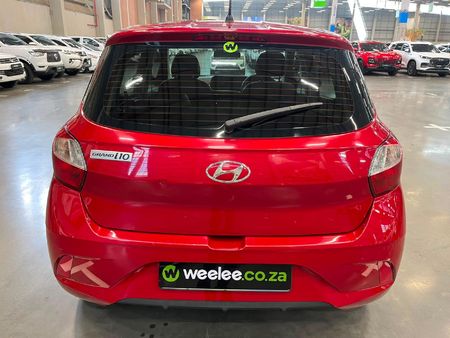 2023-Hyundai-Grand-i10-10-Motion_3