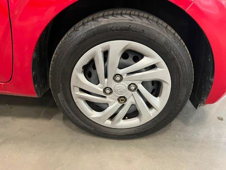 2023-Hyundai-Grand-i10-10-Motion_8