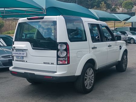 2012-Land-Rover-Discovery-4-50-V8-SE_9