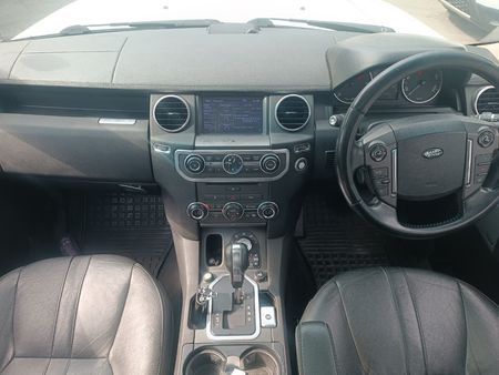 2012-Land-Rover-Discovery-4-50-V8-SE_15