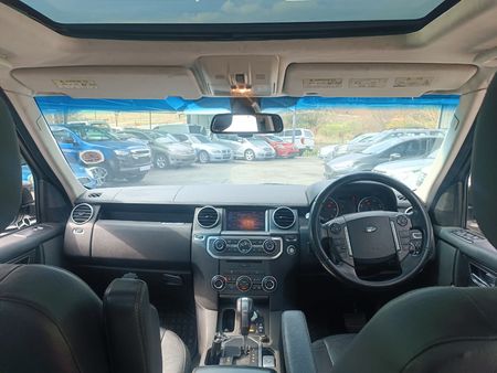 2012-Land-Rover-Discovery-4-50-V8-SE_16
